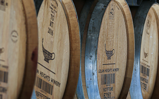 Yarden wine barrels